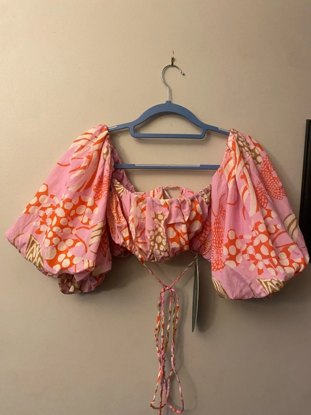 FARM Rio Mixed Lobsters Pink Puff-Sleeve Crop Top 🆕 - Picture 4 of 10